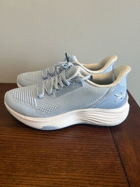 KURU Women's Atom 2 athletic sneakers blue  8.5 wide